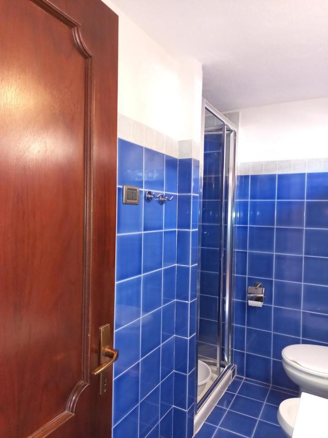 Lucky Apartment Golfo Aranci Exterior foto
