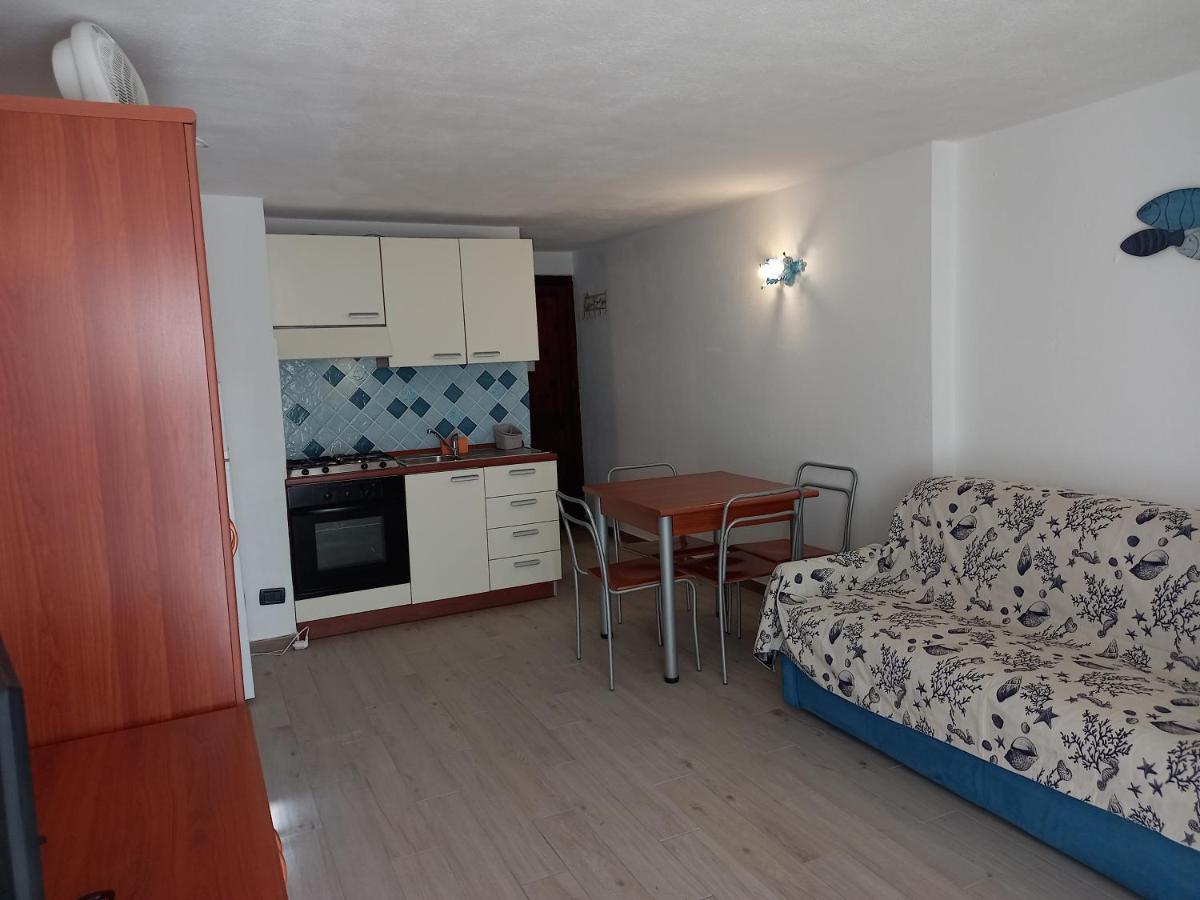 Lucky Apartment Golfo Aranci Exterior foto